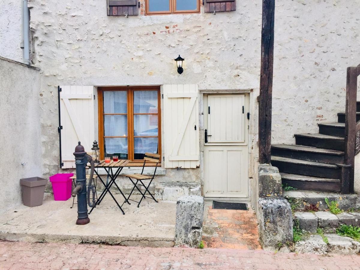 L'hôte En Pierre *